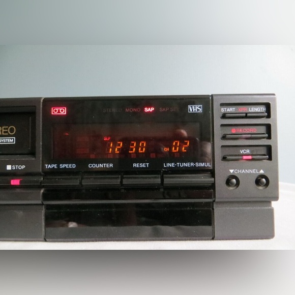 Vintage RCA VPT385 VHS HQ Video Cassette Recorder Player - No Remote. - Picture 9 of 9